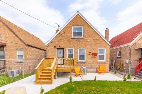 1031 92nd St, Chicago IL 60617-3839 exterior