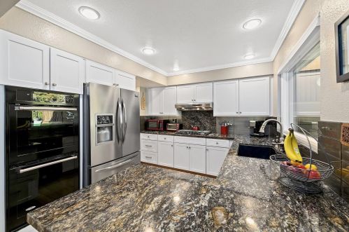 6367 Caminito Estrellado, San Diego CA 92120-3022 exterior