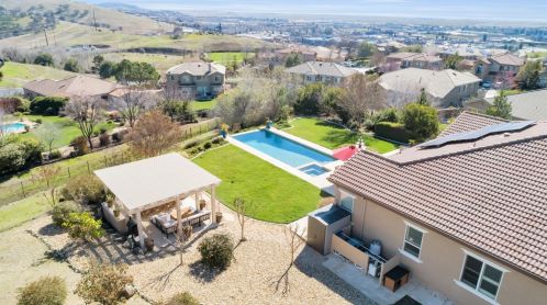 1403 Souza Dr, Folsom CA 95762-7559 exterior