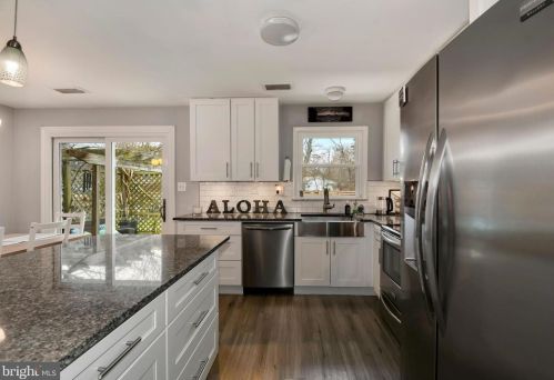 8901 Vly Frg Dr, Alexandria VA exterior