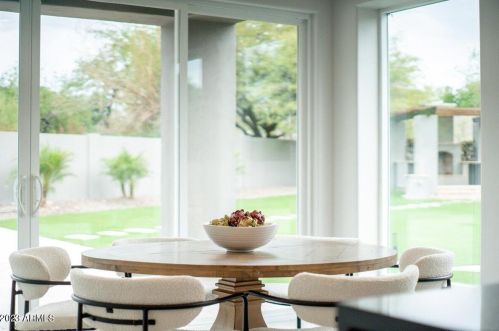 5801 30th St, Phoenix AZ  85016-2401 exterior