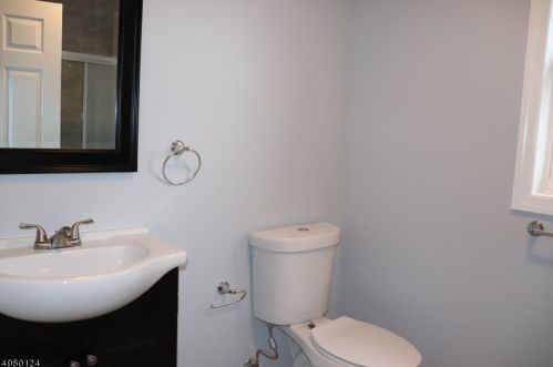 82 Howard St, Irvington NJ 07111-3417 exterior