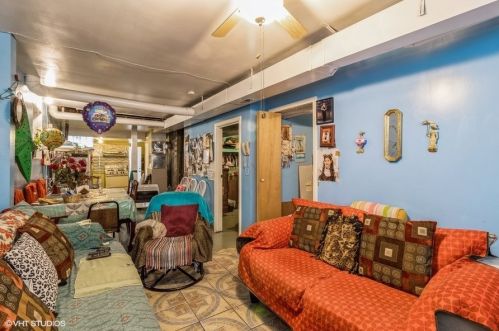 1622 Western Ave, Chicago IL  60647-5322 exterior