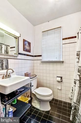 2039 Brandywine St, Philadelphia PA 19130-3204 exterior