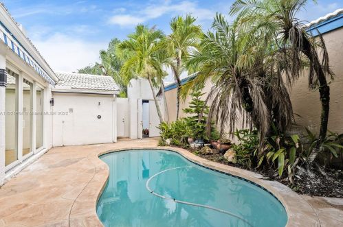 3763 Mykonos Ct, Boca Raton FL  33487-1284 exterior