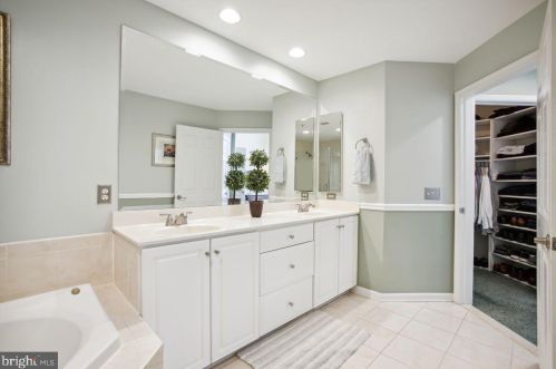 321 Fayette St, Alexandria VA 22314-2434 exterior