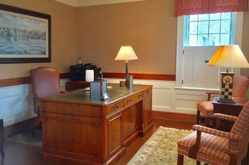 15 Woodbury Ln, Nantucket MA 02554-2151 exterior