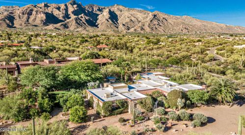 5925 Mina Vis, Tucson AZ 85718-4128 exterior