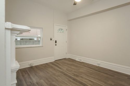 5320 Natrona Way, Pittsburgh PA  15201-2527 exterior