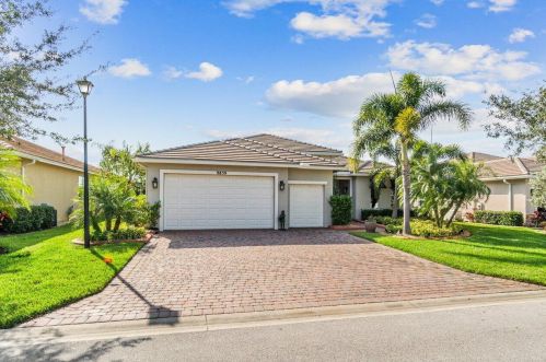 9859 Carrotwood Cir, Fort Pierce FL  34987-2478 exterior