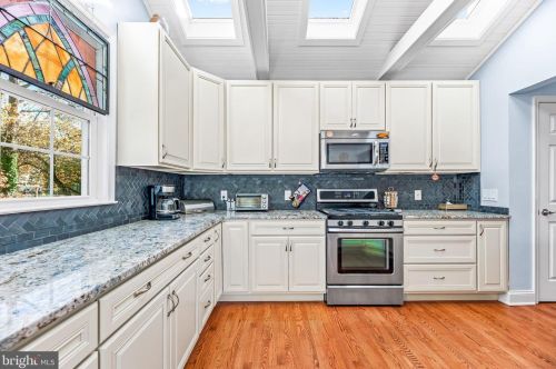 152 Duval Ln, Edgewater MD 21037-1613 exterior