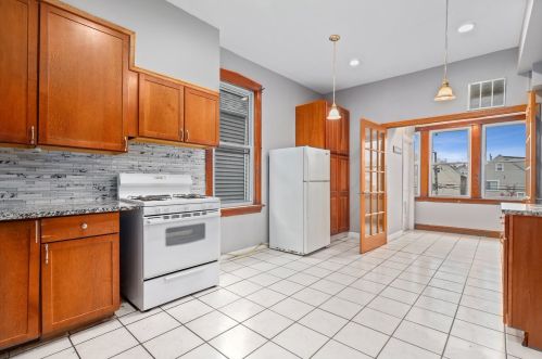 2710 Lawndale Ave, Chicago IL 60655-3312 exterior