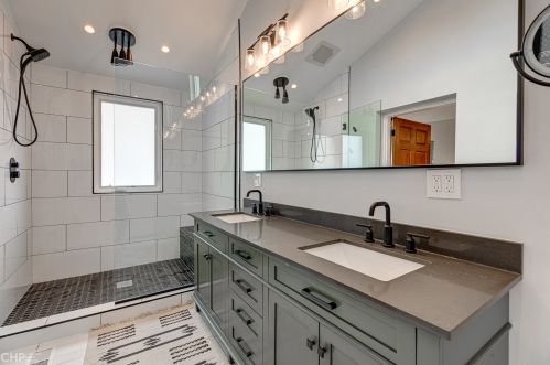 2143 Thomas St, Chicago IL 60651-3248 exterior