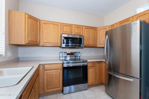 7655 Summer Scene Dr, Tucson AZ  85743-5184 exterior