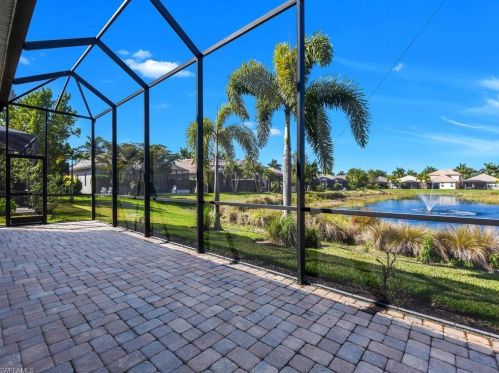 1641 Serrano Cir, Naples FL 34105-4953 exterior