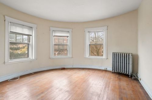 65 Pleasant St, Brookline MA 02446-3723 exterior