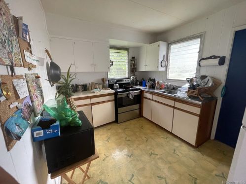 2843 Dow St, Honolulu HI 96817-1133 exterior