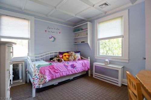 44 Roosevelt Blvd, Florham Park NJ  07932-2420 exterior