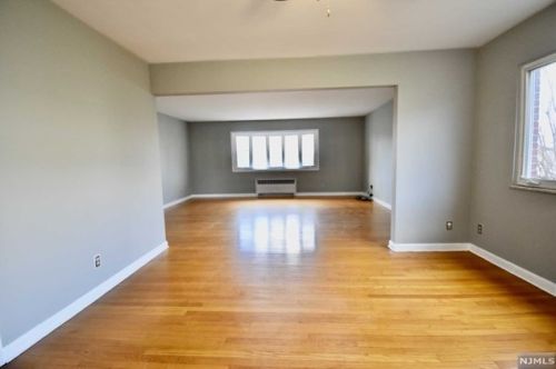 166 Morningside Ln, Palisades Park NJ exterior