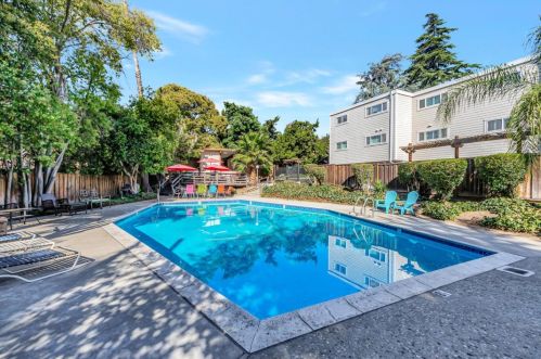 1898 Meridian Ave, San Jose CA  95125-5568 exterior