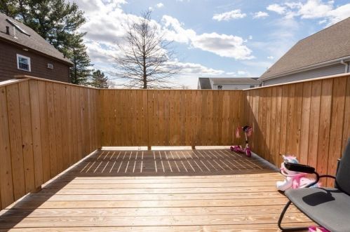 42 Ellsworth Rd, Peabody MA 01960-5325 exterior