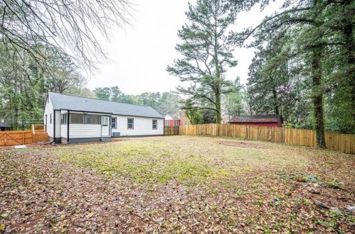 1430 Centra Villa Dr, Atlanta GA  30311-3426 exterior