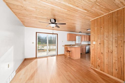 3852 Beyer Rd, Duluth MN 55803-9312 exterior