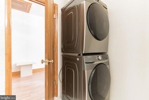 2409 Rand Pl, Washington DC 20002-1911 exterior