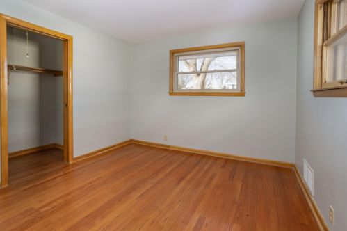 1336 87 St, Milwaukee WI 53214-4358 exterior