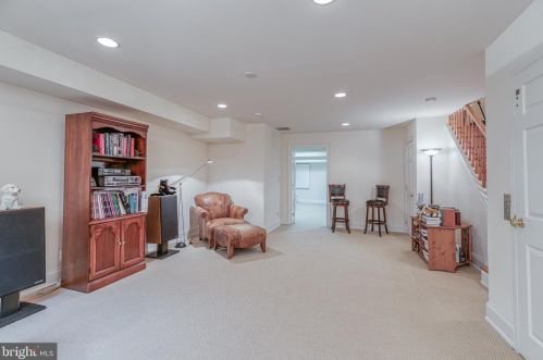 124 Bainbridge St, Philadelphia PA 19147-1866 exterior