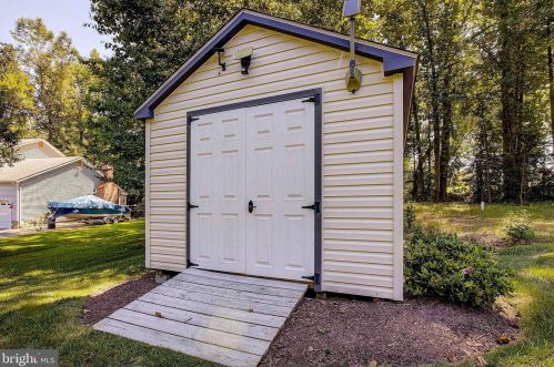 60 Radcliffe Dr, Huntingtown MD 20639-8701 exterior