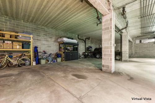 3028 Roscoe St, Chicago IL 60618-5778 exterior