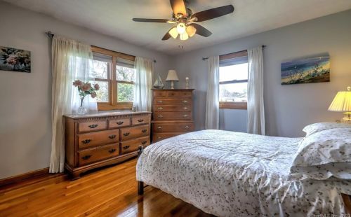 405 Rutland Rd, Milford CT 06461-1824 exterior