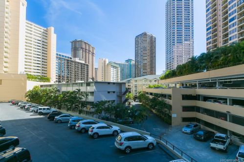 425 Ena Rd, Honolulu HI 96815-1735 exterior