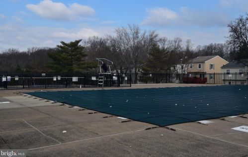 6439 Patience Ct, Alexandria VA 22315-3443 exterior