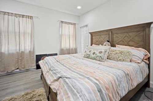 10 Balding Ave, Poughkeepsie NY  12601-2420 exterior