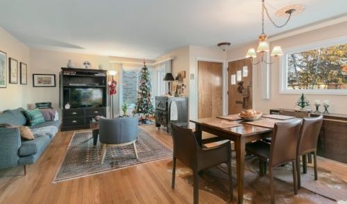 3935 Greenleaf Ave, Chicago IL 60626-2882 exterior