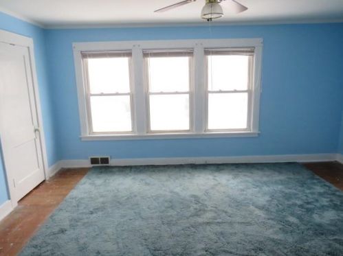 911 Kennebec St, Pittsburgh PA 15217-2605 exterior