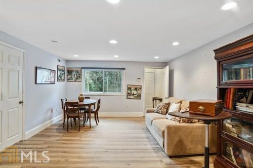 2900 Lookout Pl, Atlanta GA  30305-3218 exterior