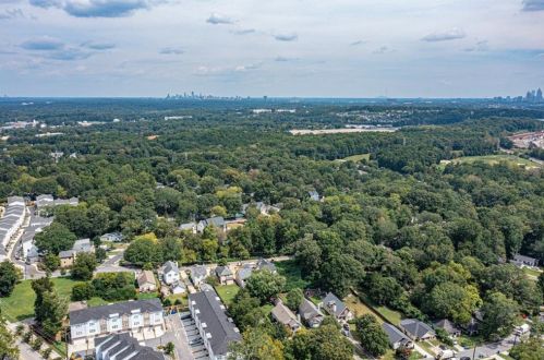 1985 Main St, Atlanta GA 30344-0016 exterior