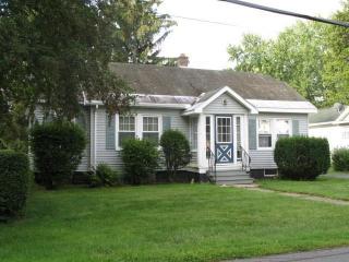 613 Engleman Ave, Schenectady, NY 12302-1307