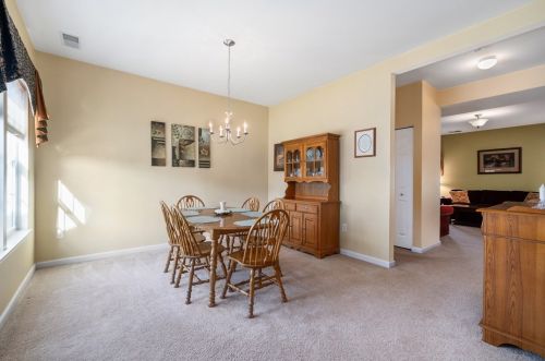 608 Glengarry Ct, Pittsburgh, PA 15239-5314