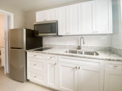 2313 Cordelia St, Tampa FL  33607-1611 exterior