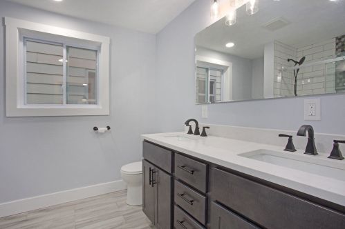 905 Courtney St, Grand Rapids MI 49504-3139 exterior