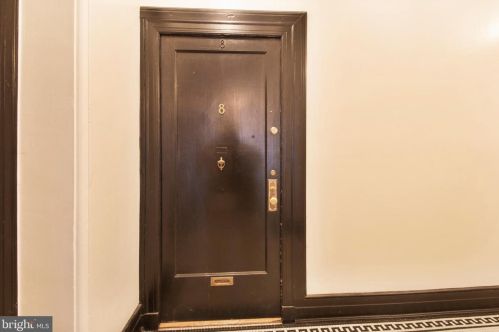 1734 P St, Washington DC  20036-1323 exterior