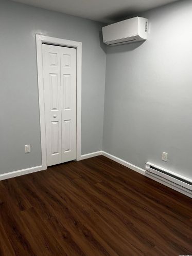 6 Dawson St, Huntington Station NY  11746-4022 exterior