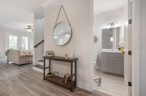 305 Hanna Ave, Tampa FL  33604-6633 exterior