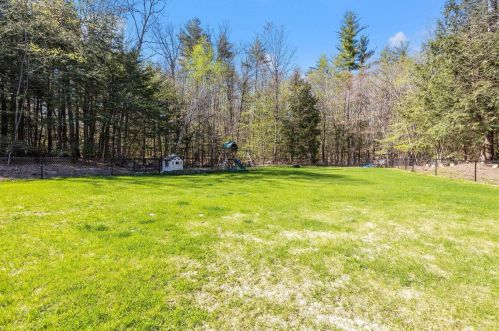 5 Spillway Ln, Concord NH 03301-8303 exterior