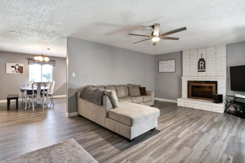 545 Quincy Rd, Turlock CA  95380-4329 exterior