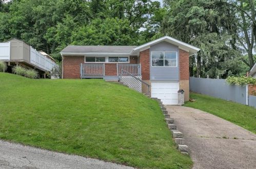 112 Lewis Dr, Pittsburgh PA  15235-4601 exterior